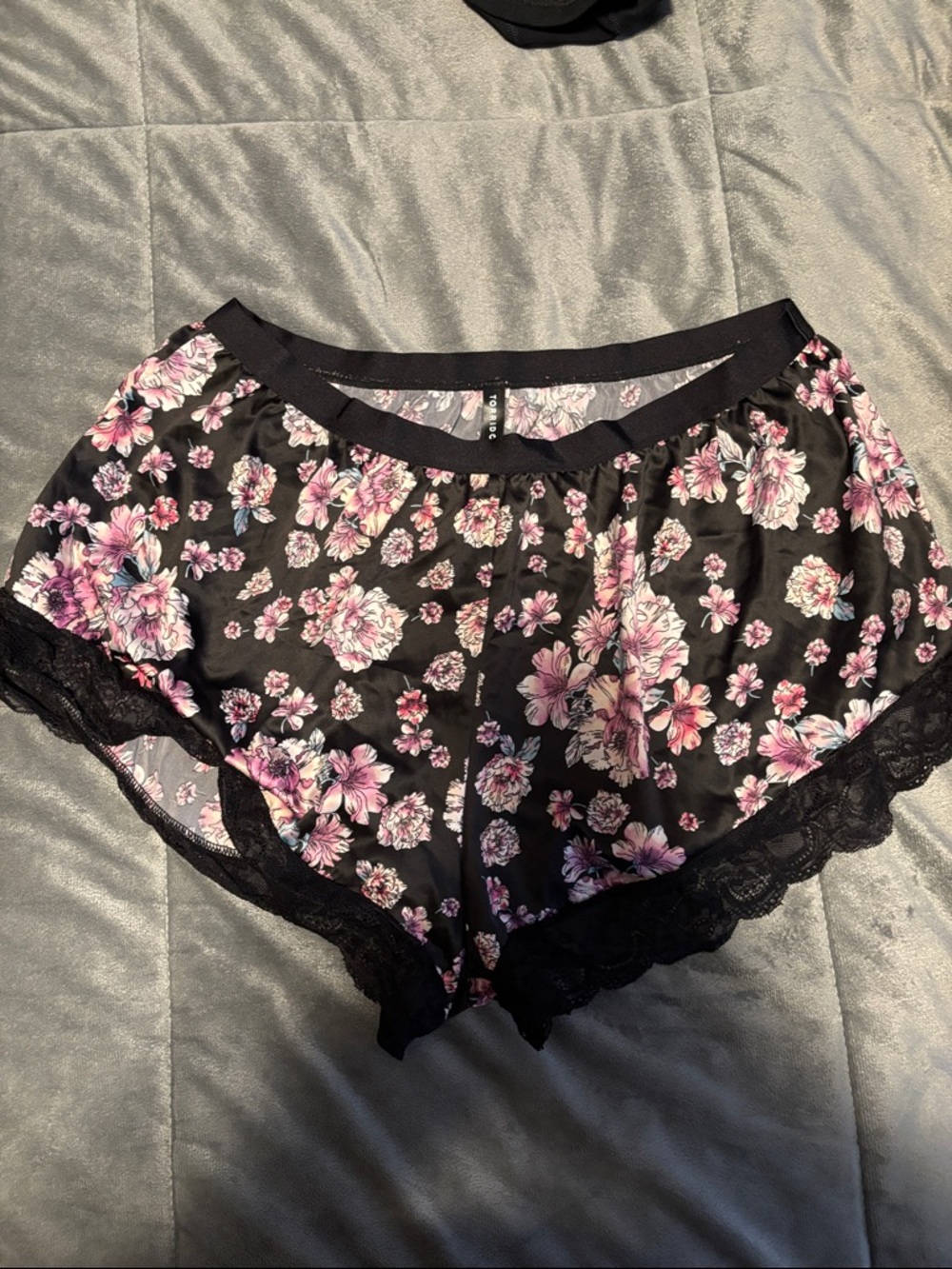 Torrid Floral Lace-Trim Sleep Shorts - Black/Pink 1X